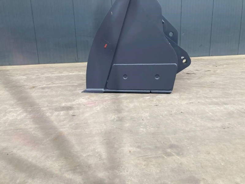 Нови Кофа за Строителна техника Volvo L120H: снимка 8