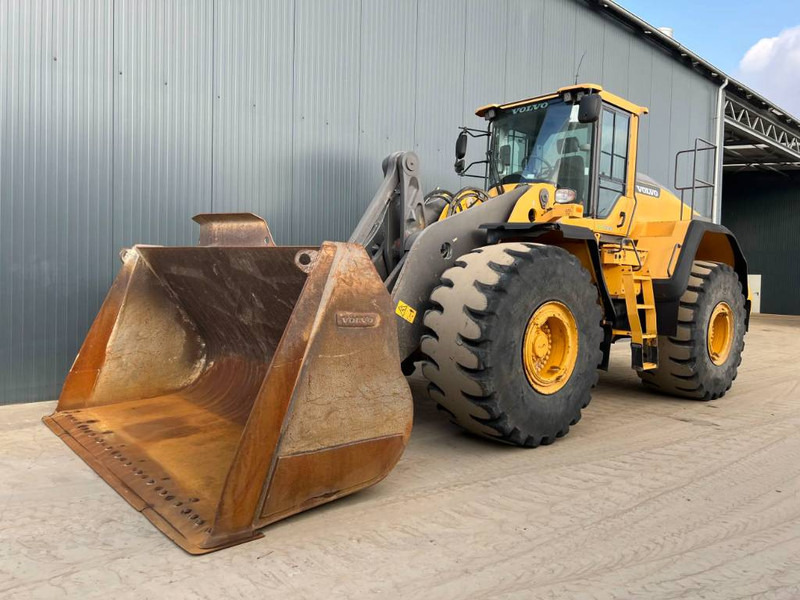 Volvo L220H - Колесен товарач: снимка 1 Volvo L220H - Колесен товарач: снимка 1