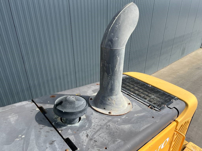 Volvo L60E - Колесен товарач: снимка 5 Volvo L60E - Колесен товарач: снимка 5