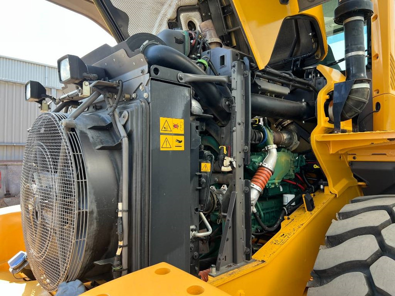 Volvo L90H - Колесен товарач: снимка 3 Volvo L90H - Колесен товарач: снимка 3