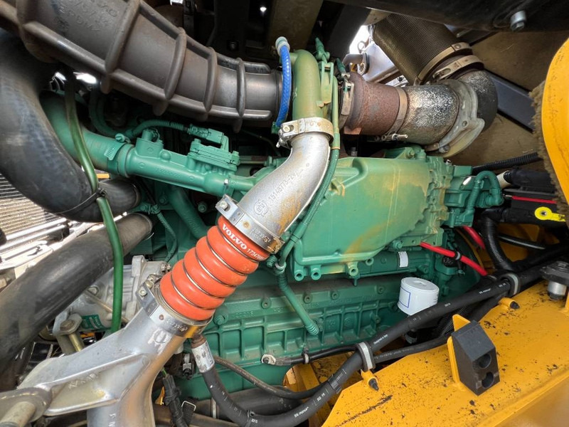 Volvo L90H - Колесен товарач: снимка 5 Volvo L90H - Колесен товарач: снимка 5