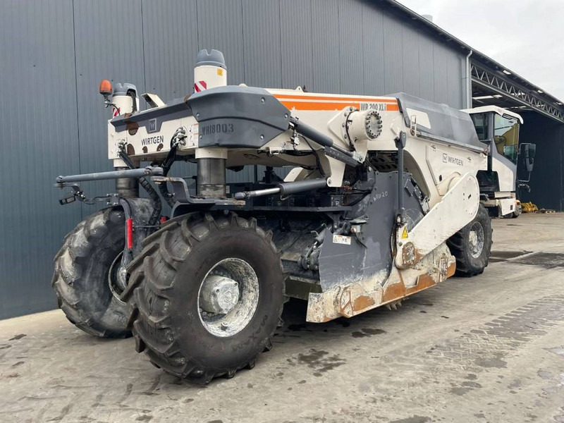 Wirtgen WR200XLi - Валяк: снимка 4 Wirtgen WR200XLi - Валяк: снимка 4
