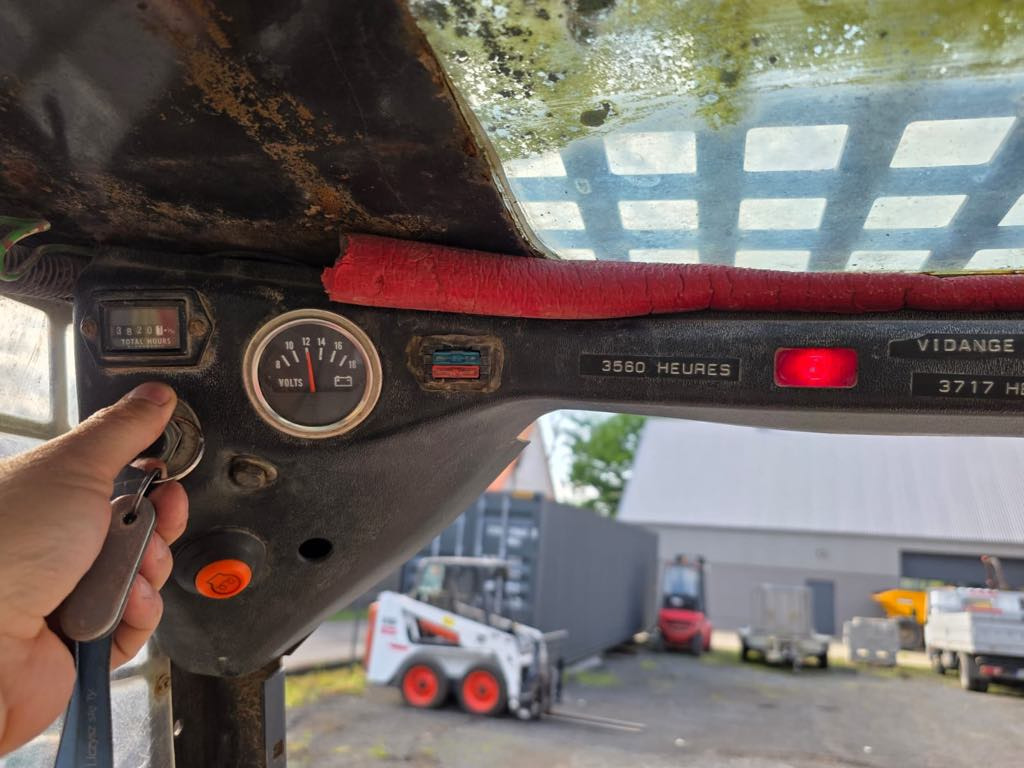 Bobcat 643 - Багер-товарач: снимка 5 Bobcat 643 - Багер-товарач: снимка 5