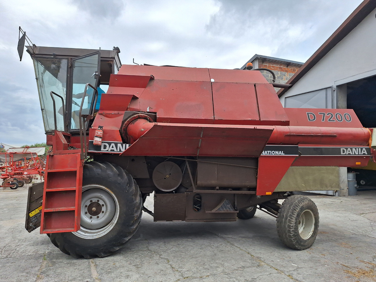 CASE DANIA 7200 - Зърнокомбайн: снимка 1 CASE DANIA 7200 - Зърнокомбайн: снимка 1