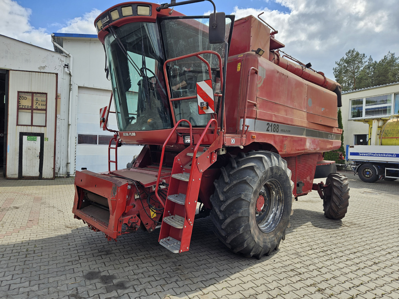 Case 2188E - Зърнокомбайн: снимка 1 Case 2188E - Зърнокомбайн: снимка 1