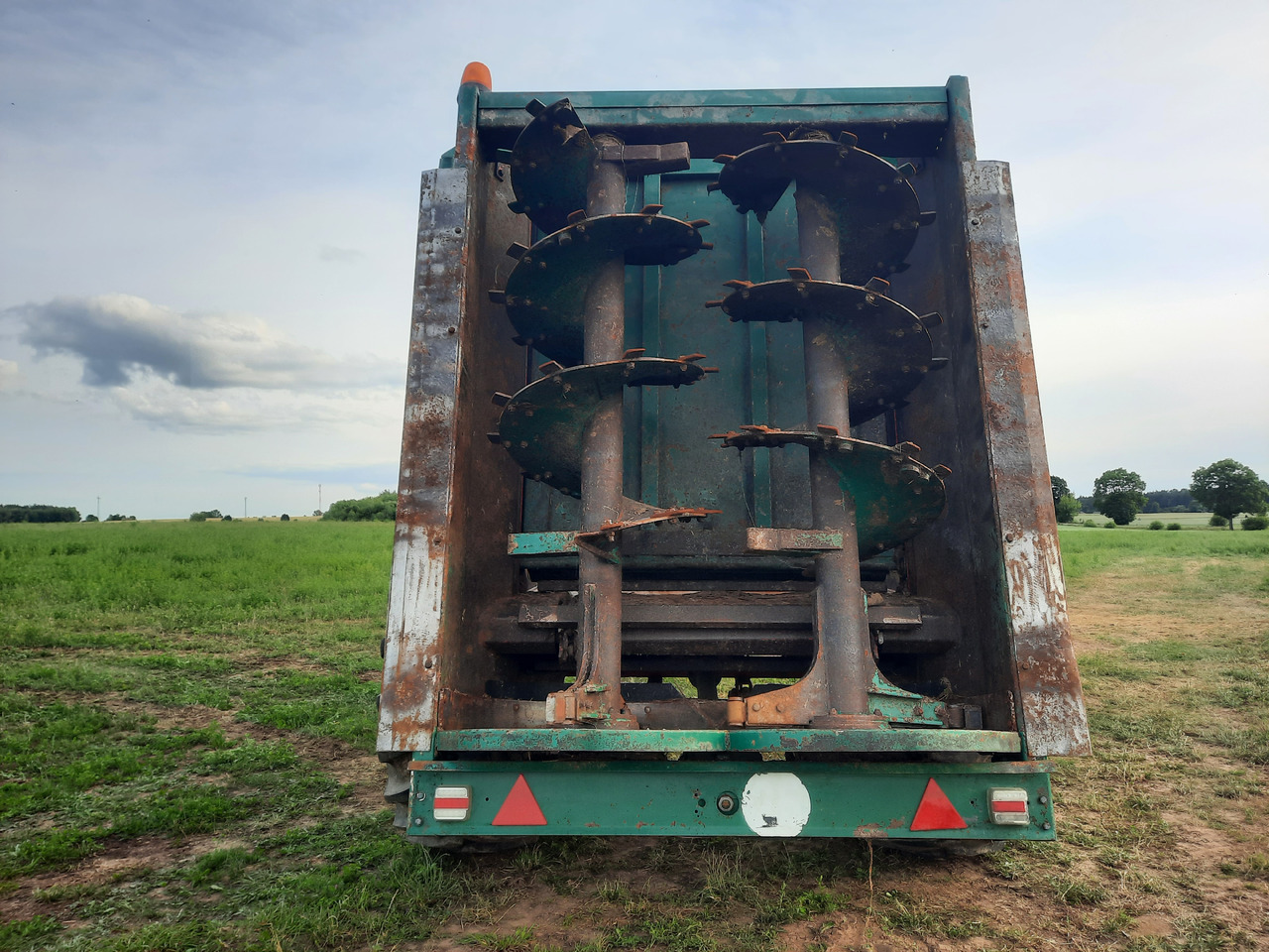 DEGUILLAUME Force 16 D - Разпръсквач за оборски тор: снимка 5 DEGUILLAUME Force 16 D - Разпръсквач за оборски тор: снимка 5