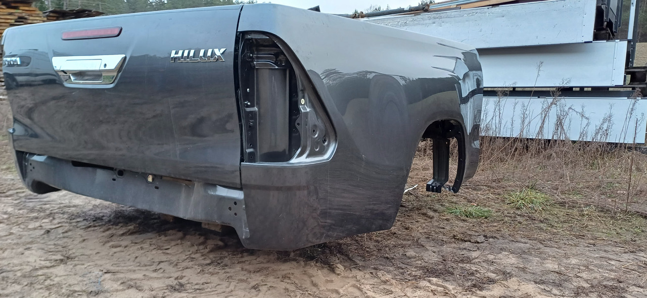 TOYOTA HILUX Extracab (2023 r.) NOWA paka skrzynia - Друга техника: снимка 3 TOYOTA HILUX Extracab (2023 r.) NOWA paka skrzynia - Друга техника: снимка 3