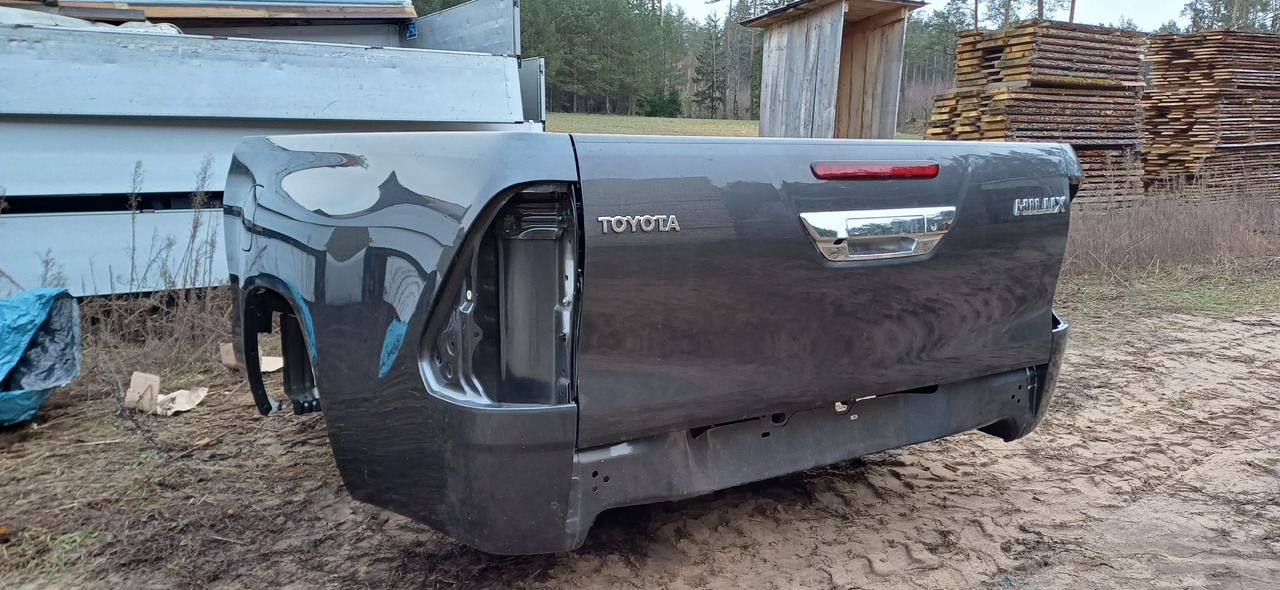 TOYOTA HILUX Extracab (2023 r.) NOWA paka skrzynia - Друга техника: снимка 1 TOYOTA HILUX Extracab (2023 r.) NOWA paka skrzynia - Друга техника: снимка 1