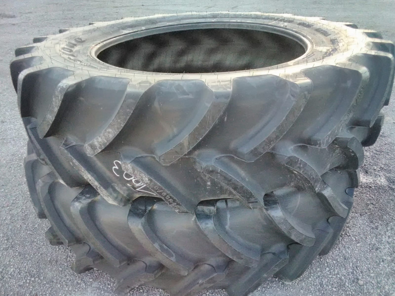 FIRESTONE 460/85 R42 (18.4 R42) - Комплект колела за Селскостопанска техника: снимка 3 FIRESTONE 460/85 R42 (18.4 R42) - Комплект колела за Селскостопанска техника: снимка 3