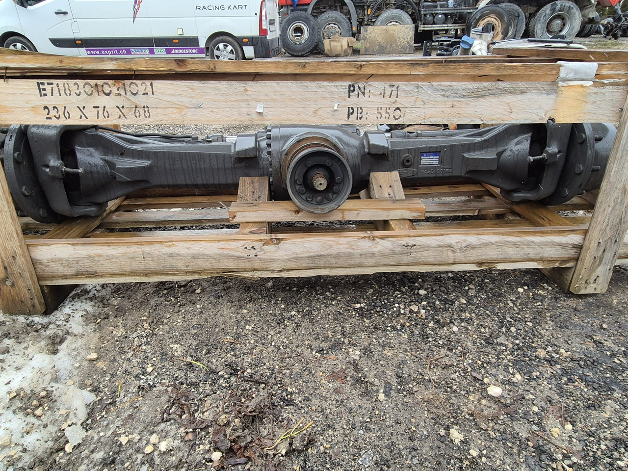 Предна ос за Селскостопанска техника Fendt 820 716 F6: снимка 1