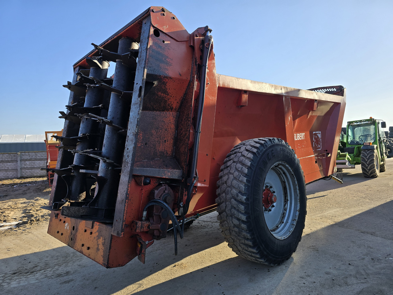 GILIBERT HELIOS 15 - Разпръсквач за оборски тор: снимка 5 GILIBERT HELIOS 15 - Разпръсквач за оборски тор: снимка 5