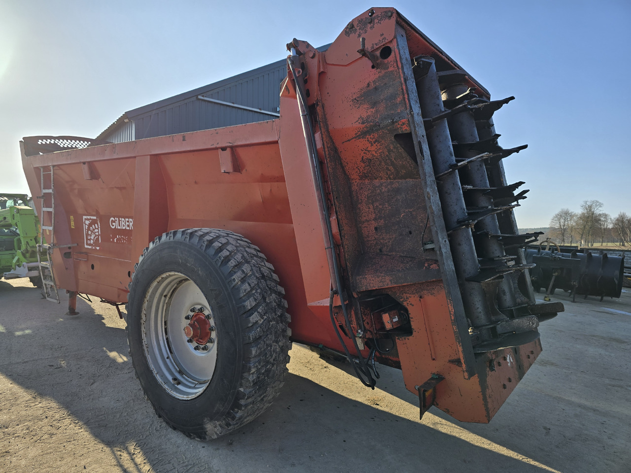 GILIBERT HELIOS 15 - Разпръсквач за оборски тор: снимка 3 GILIBERT HELIOS 15 - Разпръсквач за оборски тор: снимка 3