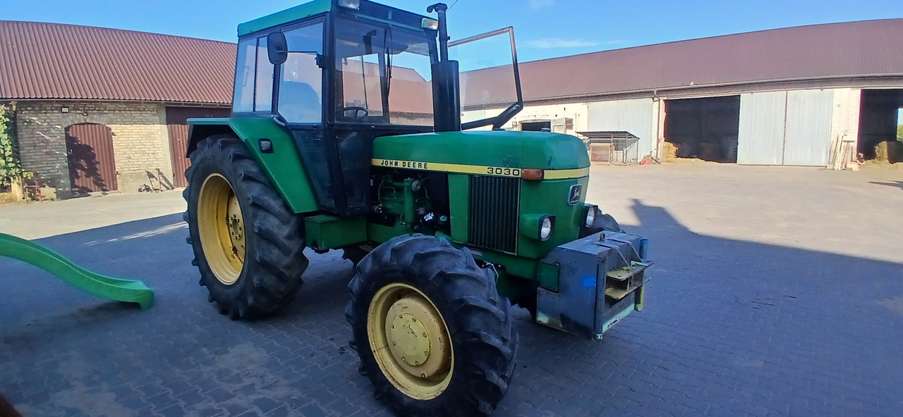 JOHN DEERE 3030E - Трактор: снимка 1 JOHN DEERE 3030E - Трактор: снимка 1