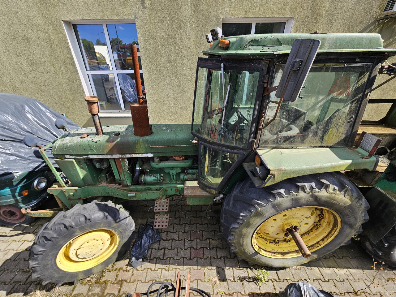 John Deere 4230 - Трактор: снимка 1 John Deere 4230 - Трактор: снимка 1