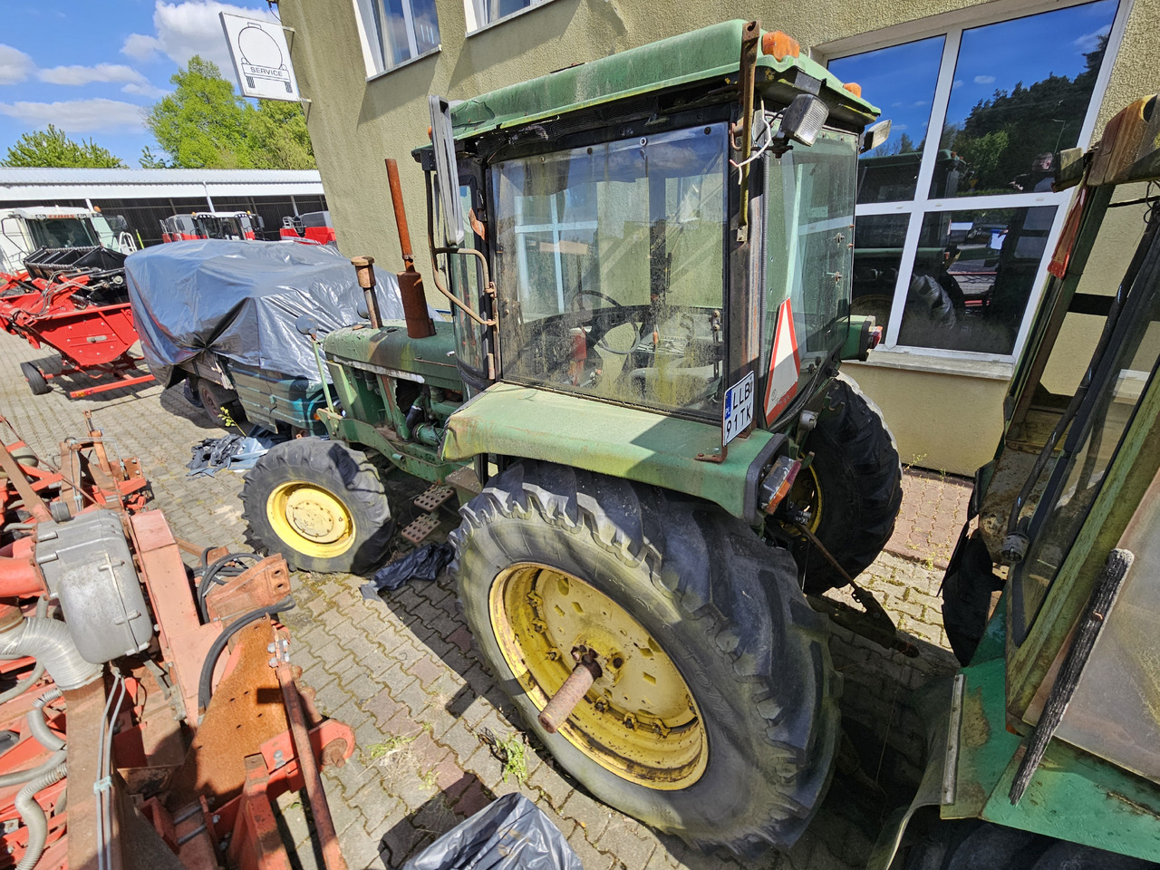 John Deere 4230 - Трактор: снимка 3 John Deere 4230 - Трактор: снимка 3