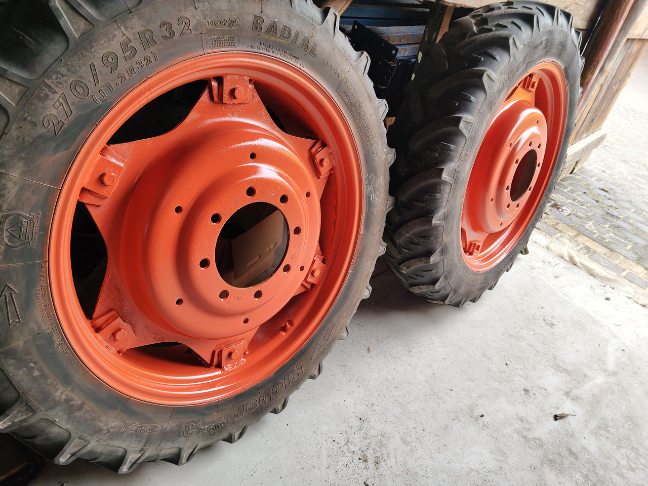 Kleber, Taurus 11.2 R32 (270/95 R32), 9.5 R48 - Комплект колела за Селскостопанска техника: снимка 3 Kleber, Taurus 11.2 R32 (270/95 R32), 9.5 R48 - Комплект колела за Селскостопанска техника: снимка 3