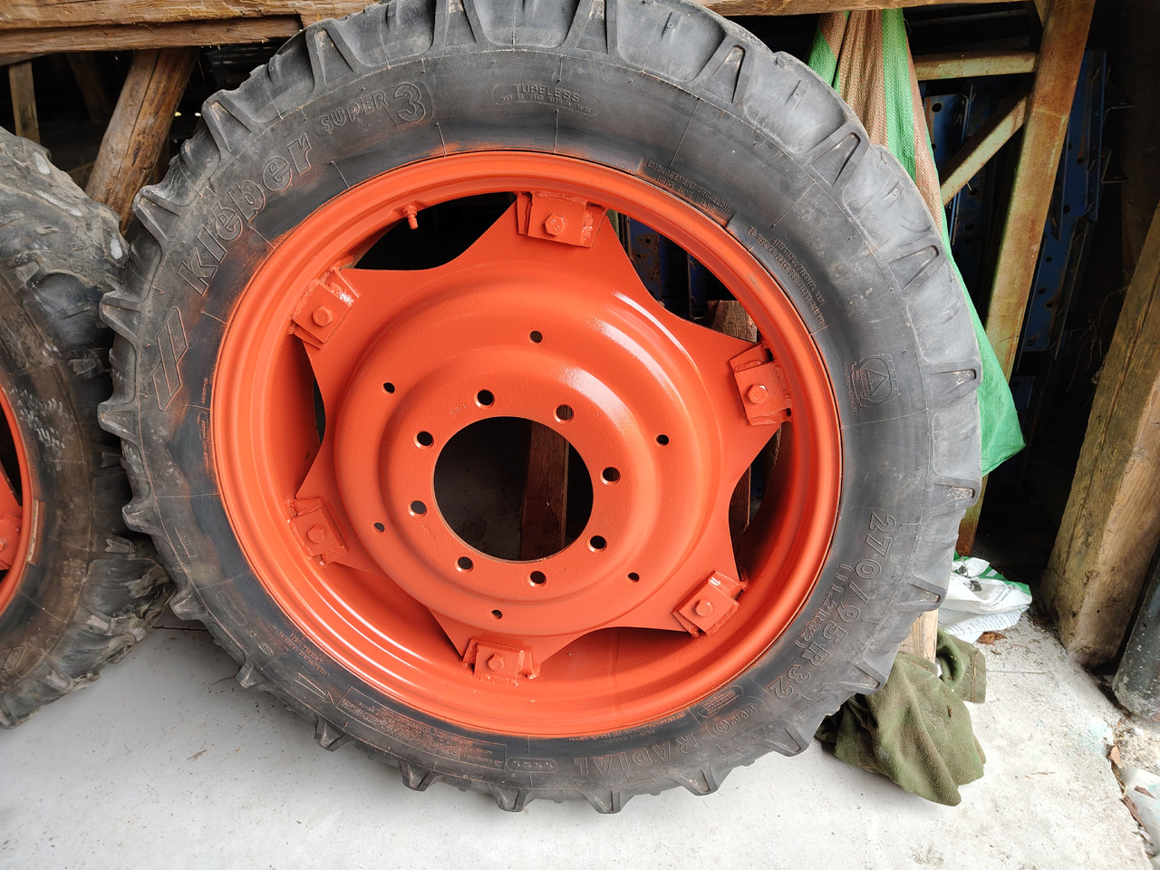 Kleber, Taurus 11.2 R32 (270/95 R32), 9.5 R48 - Комплект колела за Селскостопанска техника: снимка 4 Kleber, Taurus 11.2 R32 (270/95 R32), 9.5 R48 - Комплект колела за Селскостопанска техника: снимка 4