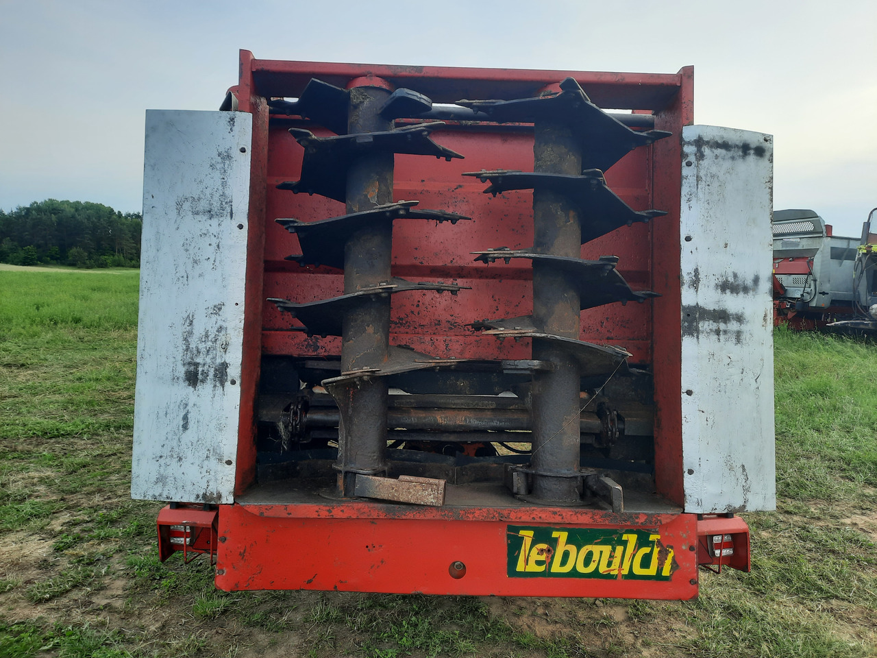 LEBOULCH MAXI HV210 - Разпръсквач за оборски тор: снимка 5 LEBOULCH MAXI HV210 - Разпръсквач за оборски тор: снимка 5