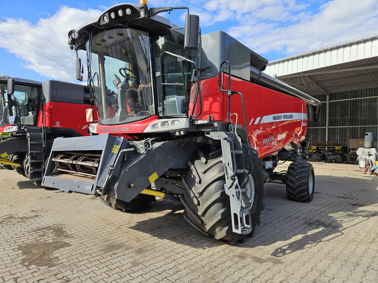 Massey Ferguson Delta 9380 - Зърнокомбайн: снимка 1 Massey Ferguson Delta 9380 - Зърнокомбайн: снимка 1