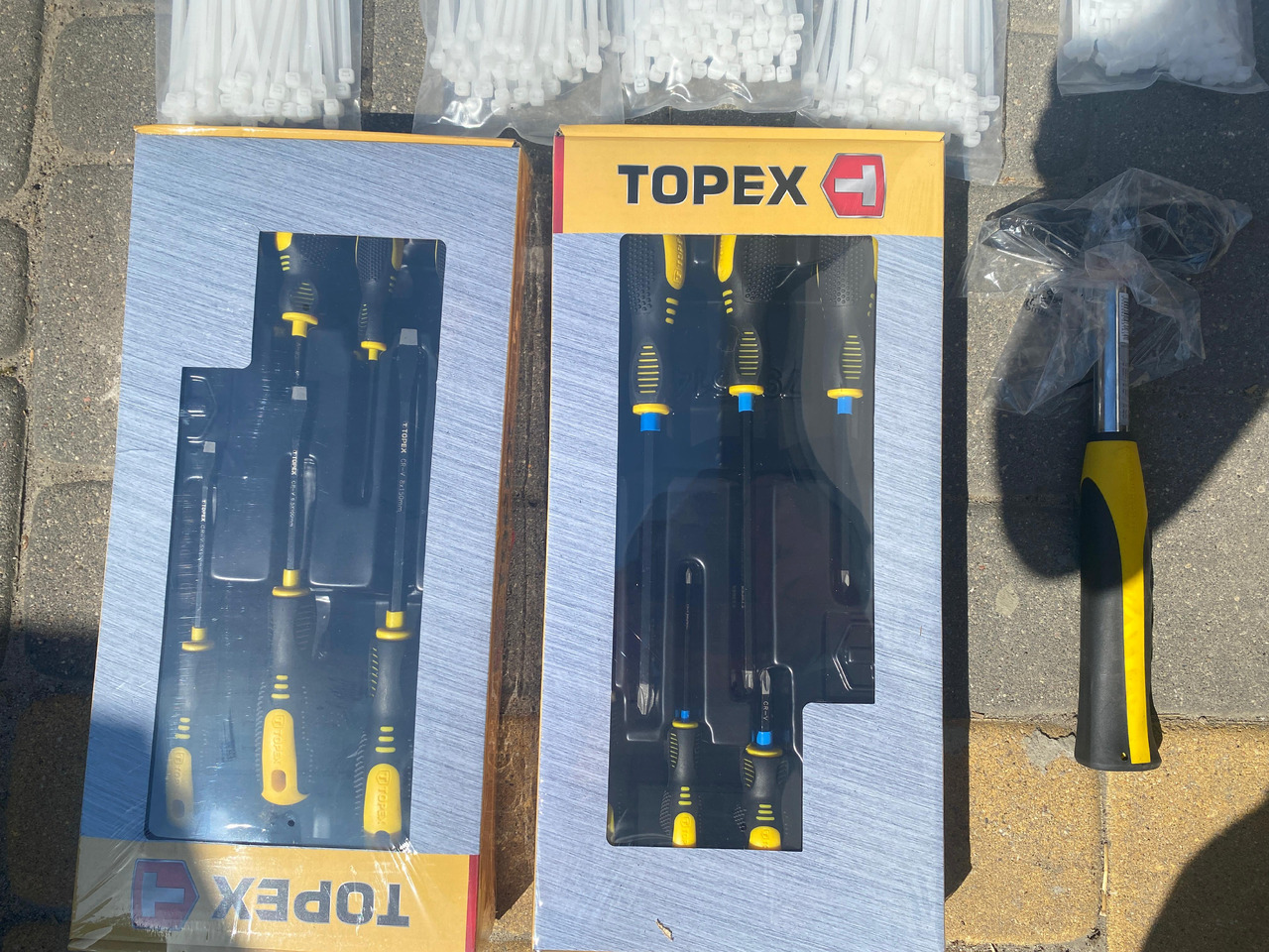 Neo Tools, Qtechnic narzedzia, klucze, opaski, młotek - Оборудване за гаражи/ Работилници: снимка 2 Neo Tools, Qtechnic narzedzia, klucze, opaski, młotek - Оборудване за гаражи/ Работилници: снимка 2