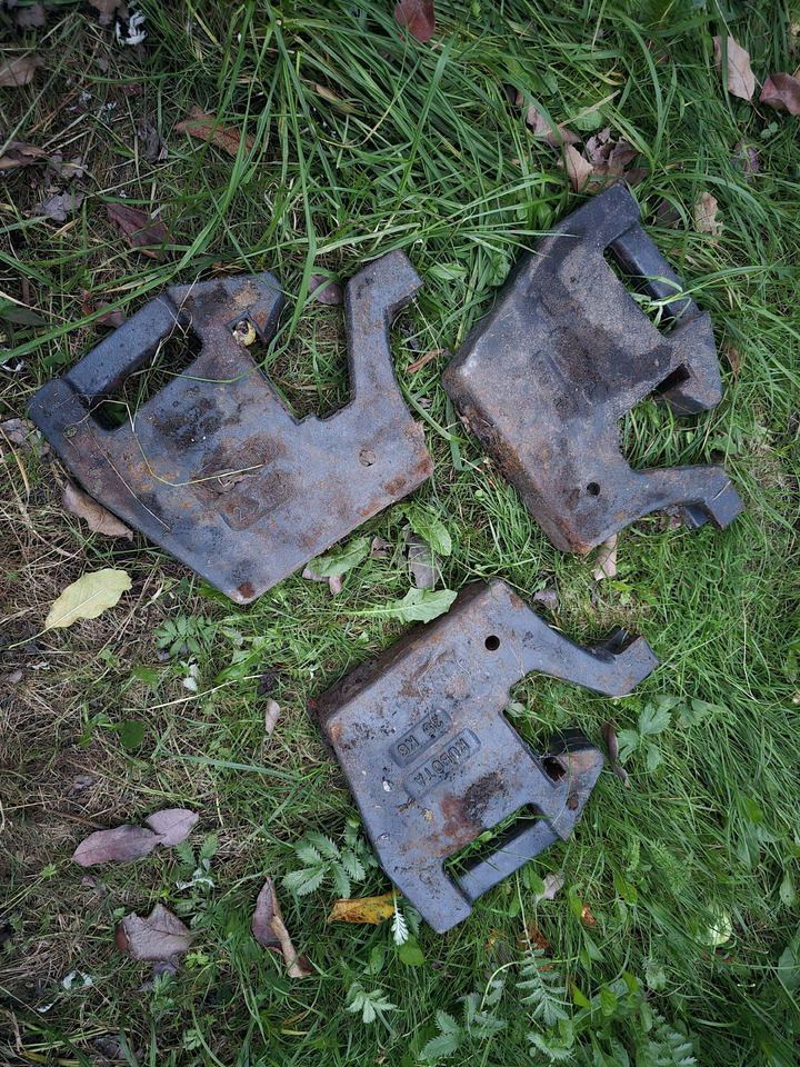 Obciążniki Kubota - Противовес: снимка 1 Obciążniki Kubota - Противовес: снимка 1