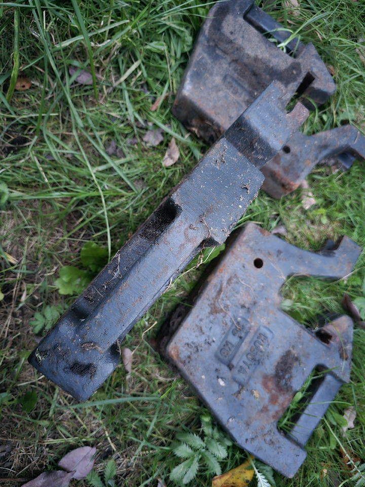 Obciążniki Kubota - Противовес: снимка 4 Obciążniki Kubota - Противовес: снимка 4