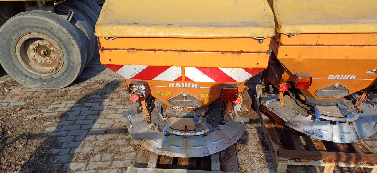 RAUCH AXEO 2.1 - Машина за разпръскване на сол/ Пясък: снимка 4 RAUCH AXEO 2.1 - Машина за разпръскване на сол/ Пясък: снимка 4