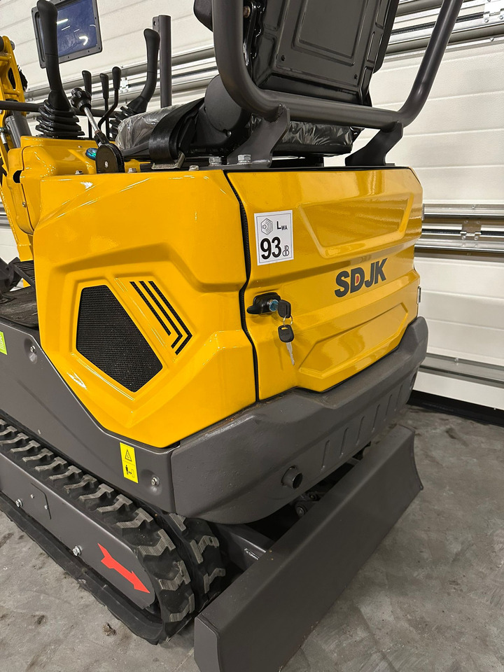 SDJK 12 - Мини багер: снимка 4 SDJK 12 - Мини багер: снимка 4