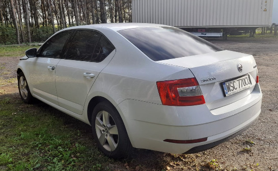 Skoda Octavia - Лек автомобил: снимка 3 Skoda Octavia - Лек автомобил: снимка 3