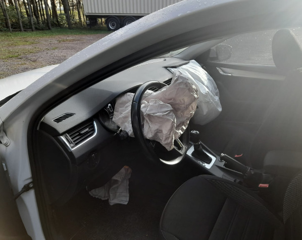 Skoda Octavia - Лек автомобил: снимка 2 Skoda Octavia - Лек автомобил: снимка 2