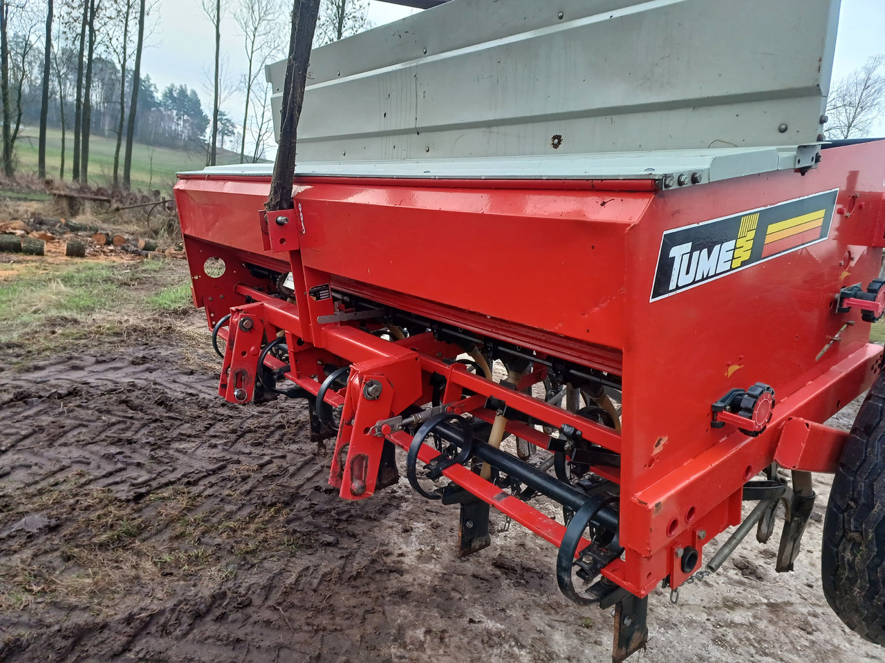 Tume KL-2500 - Машина за сеене: снимка 2 Tume KL-2500 - Машина за сеене: снимка 2