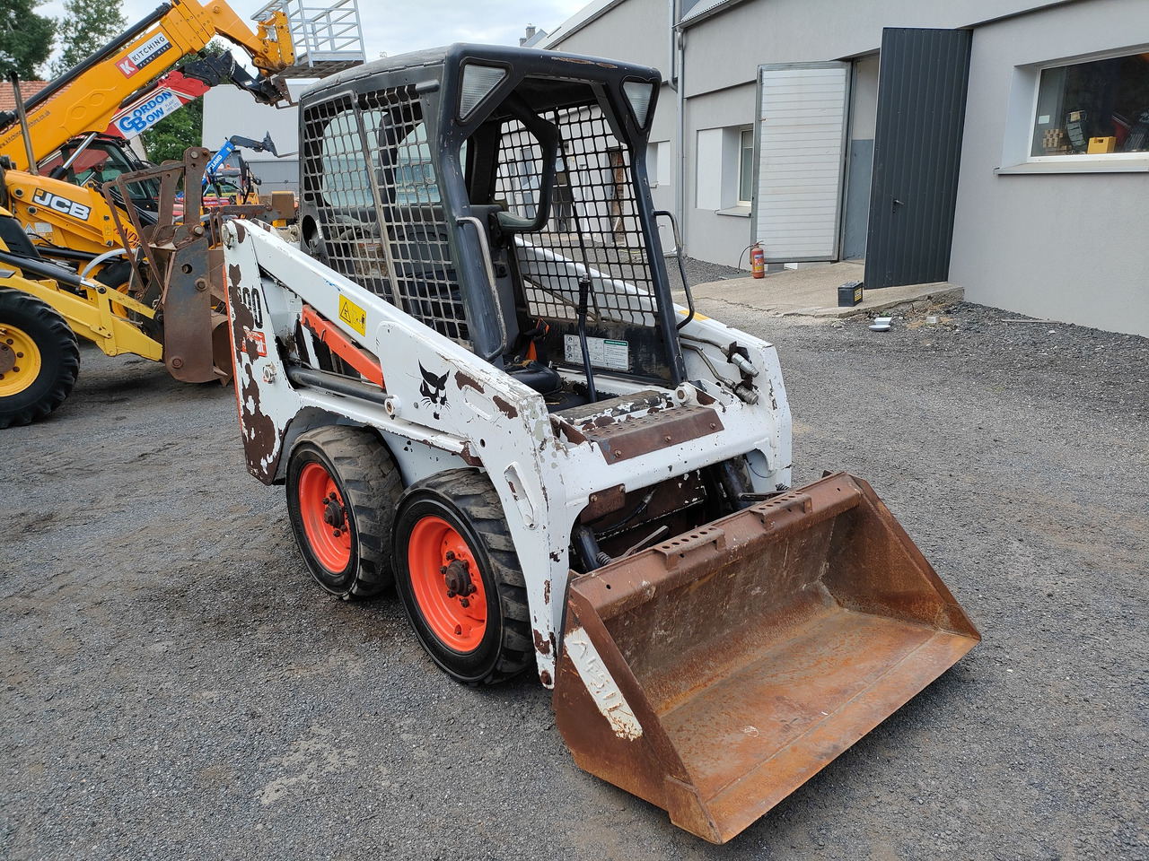 Bob cat s100 - Мини челен товарач: снимка 3 Bob cat s100 - Мини челен товарач: снимка 3