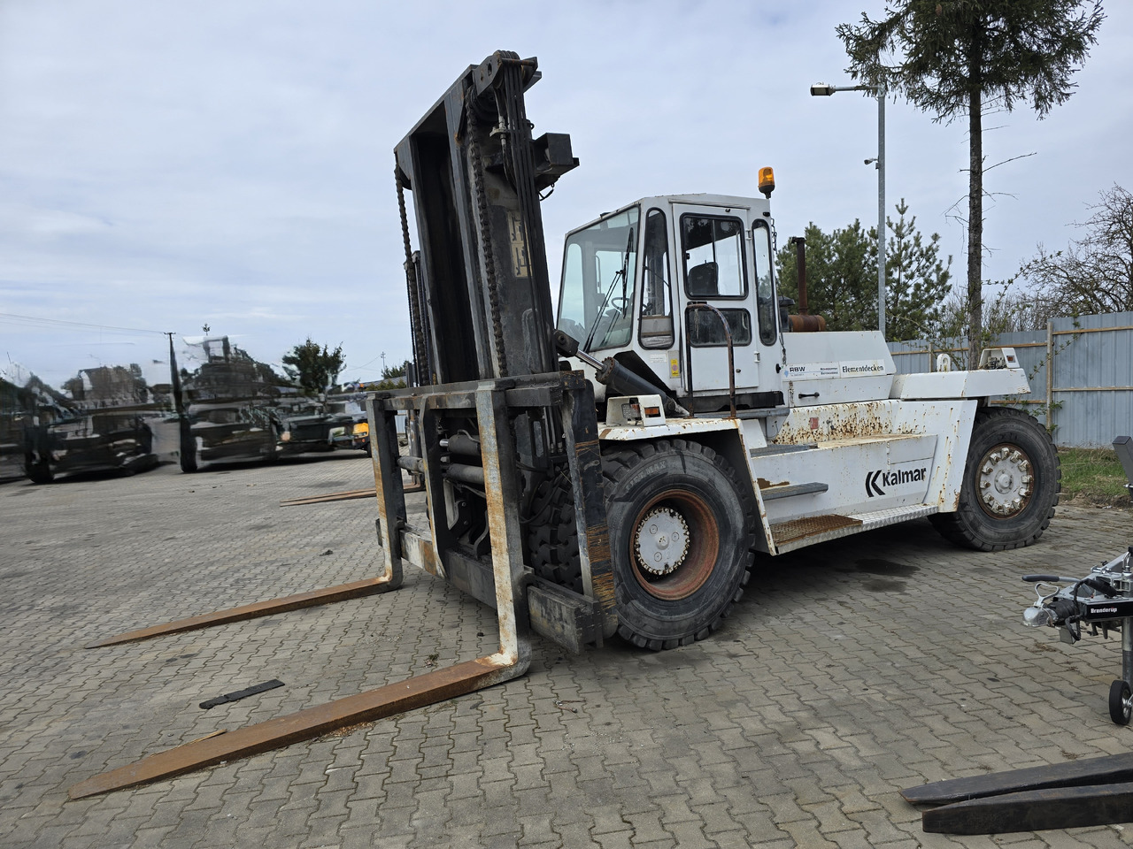 Kalmar DC18-1200N LB - Контейнерен товарач: снимка 1 Kalmar DC18-1200N LB - Контейнерен товарач: снимка 1