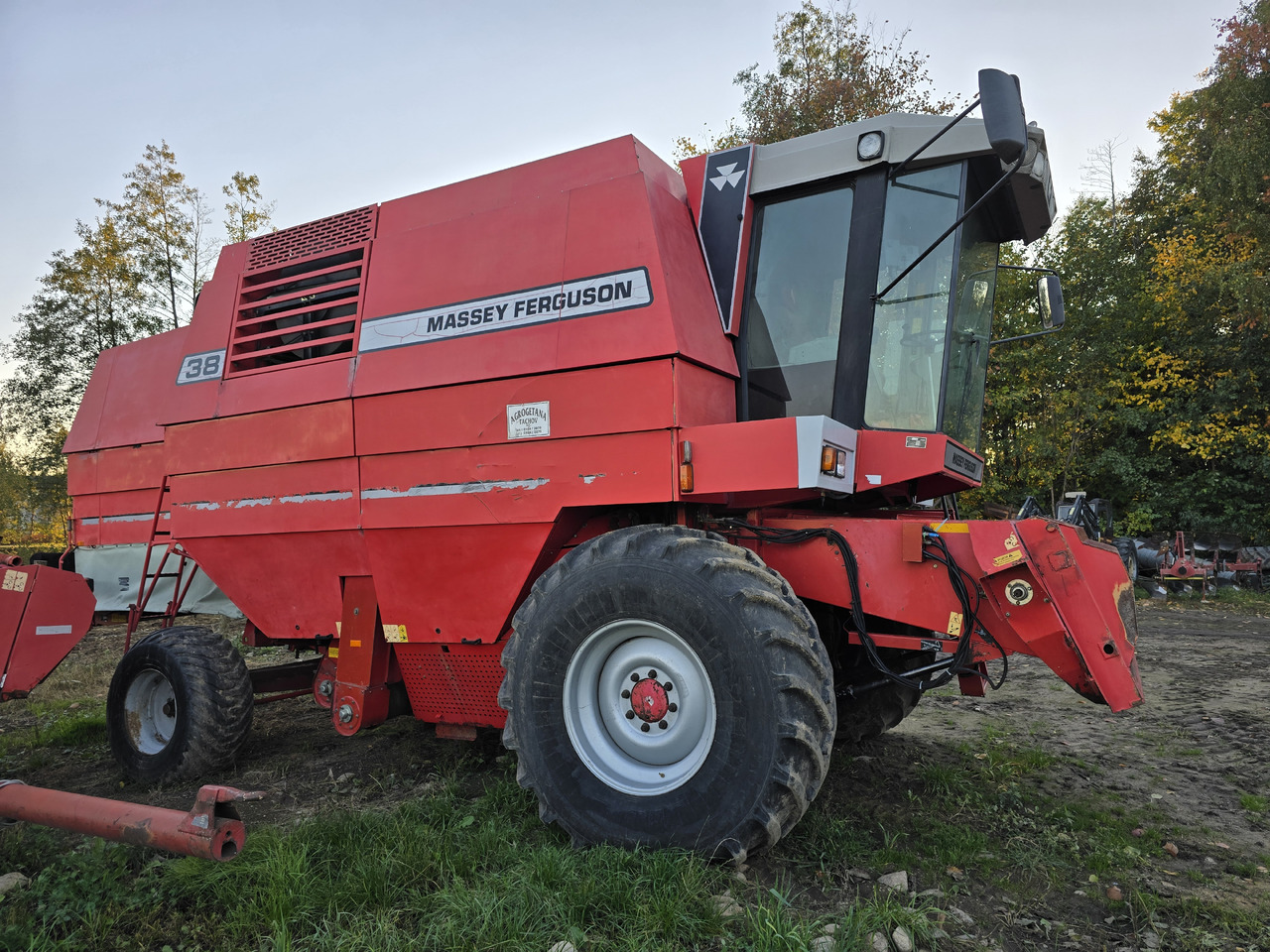 Massey-ferguson 38 - Зърнокомбайн: снимка 4 Massey-ferguson 38 - Зърнокомбайн: снимка 4