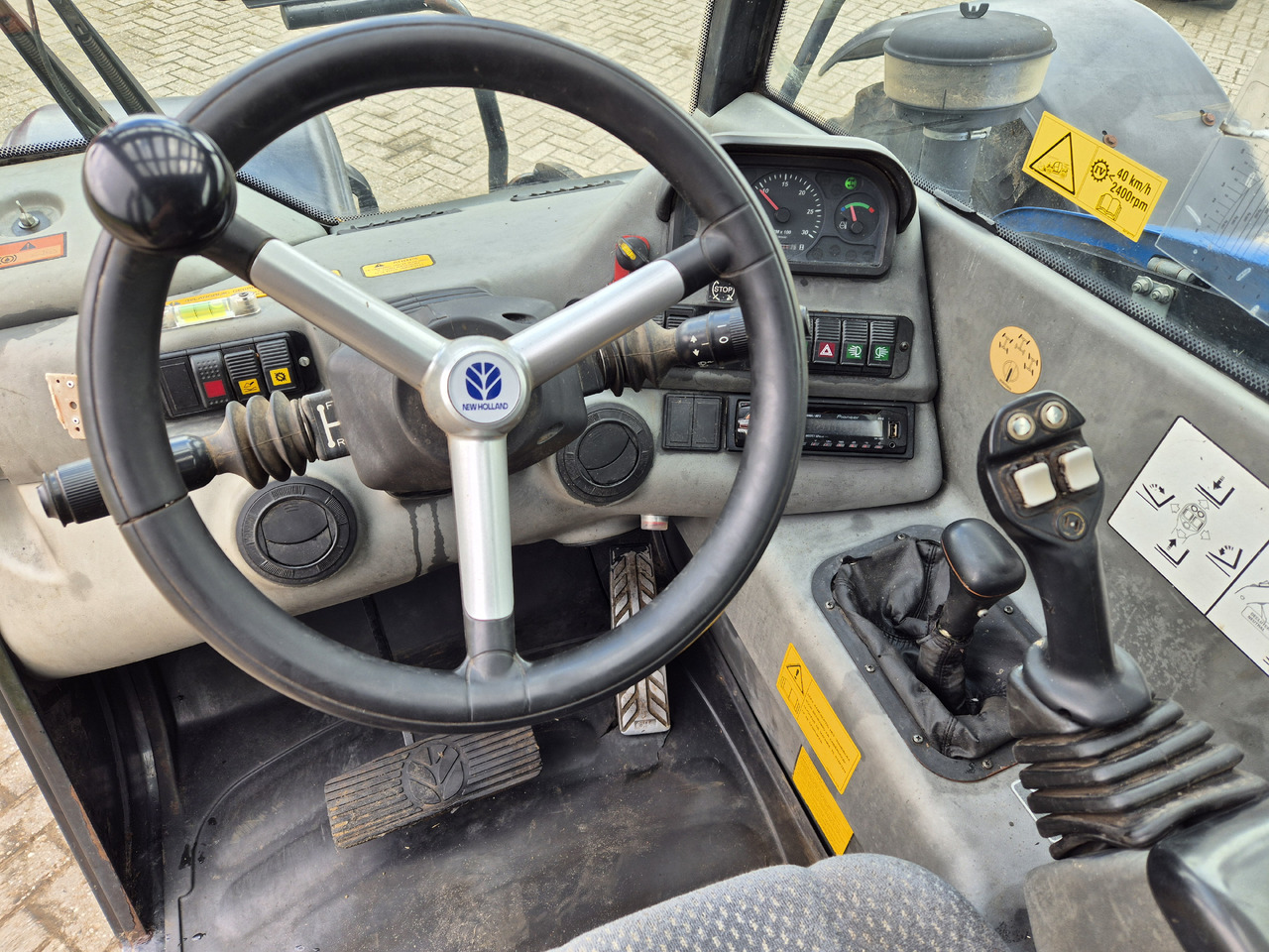 New Holland LM 5060 - Телескопичен товарач: снимка 5 New Holland LM 5060 - Телескопичен товарач: снимка 5