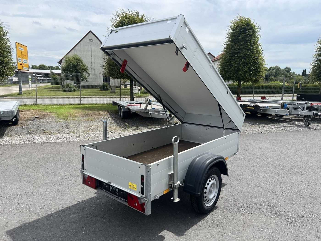 ANSSEMS GT 750 HT Deckelanhänger - Ремарке за кола: снимка 2 ANSSEMS GT 750 HT Deckelanhänger - Ремарке за кола: снимка 2