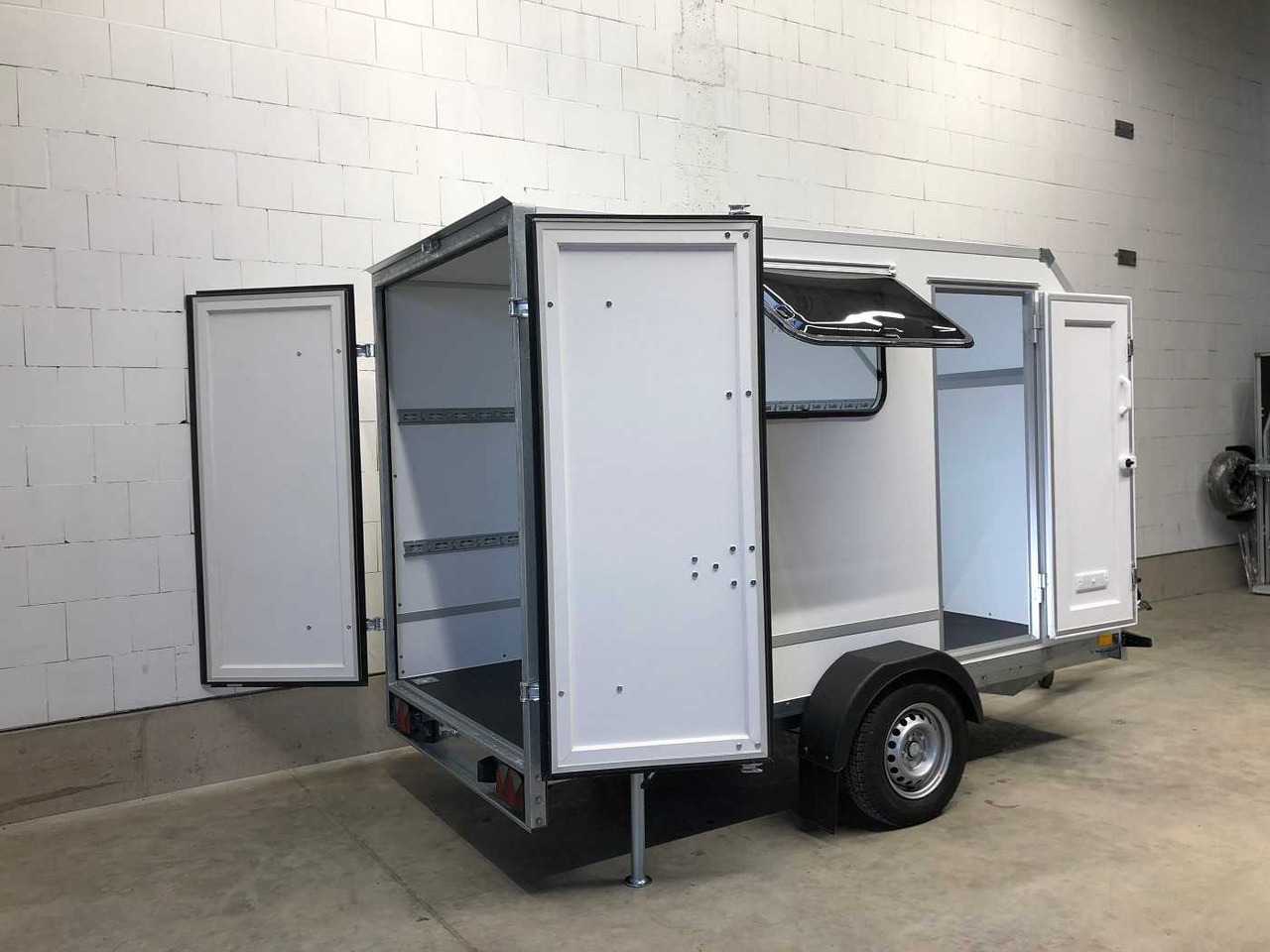 BLYSS F1330HD Seitentür,Fenster,Aero Kofferanhänger - Затворена каросерия ремарке: снимка 2 BLYSS F1330HD Seitentür,Fenster,Aero Kofferanhänger - Затворена каросерия ремарке: снимка 2
