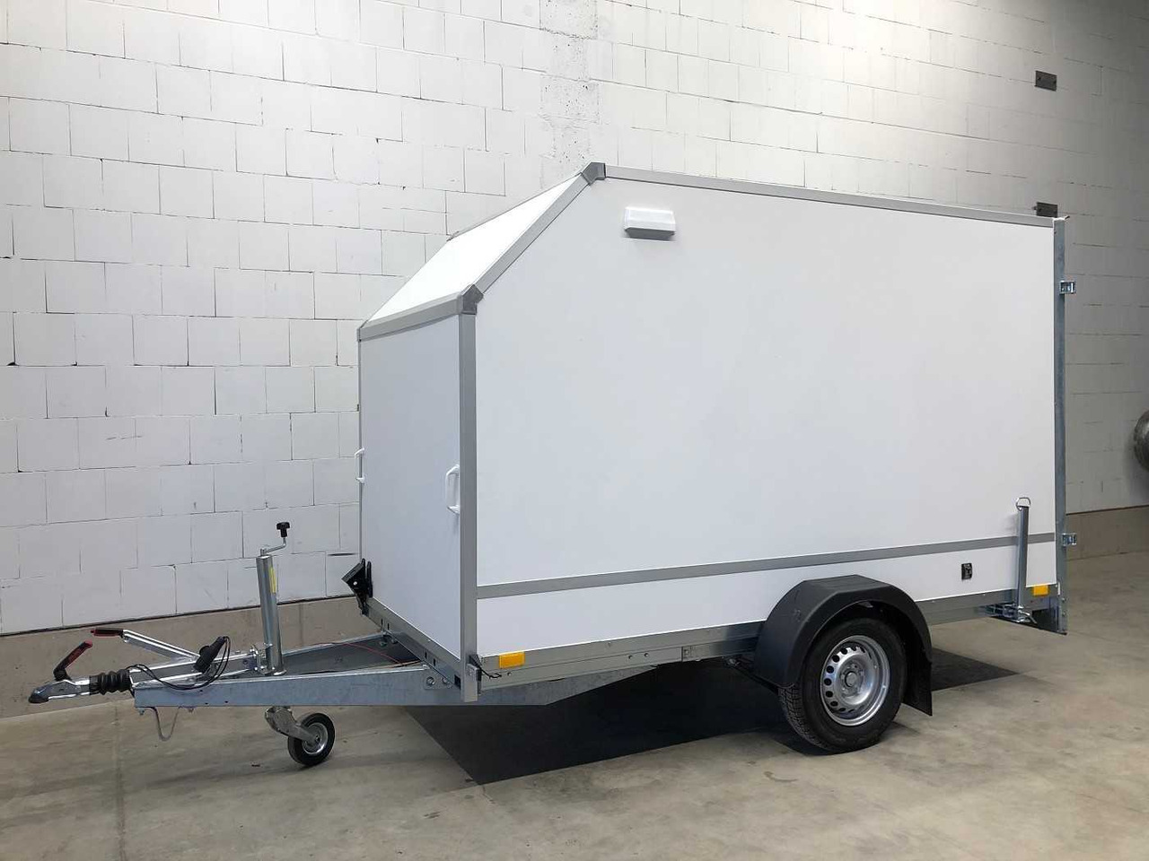 BLYSS F1330HD Seitentür,Fenster,Aero Kofferanhänger - Затворена каросерия ремарке: снимка 4 BLYSS F1330HD Seitentür,Fenster,Aero Kofferanhänger - Затворена каросерия ремарке: снимка 4