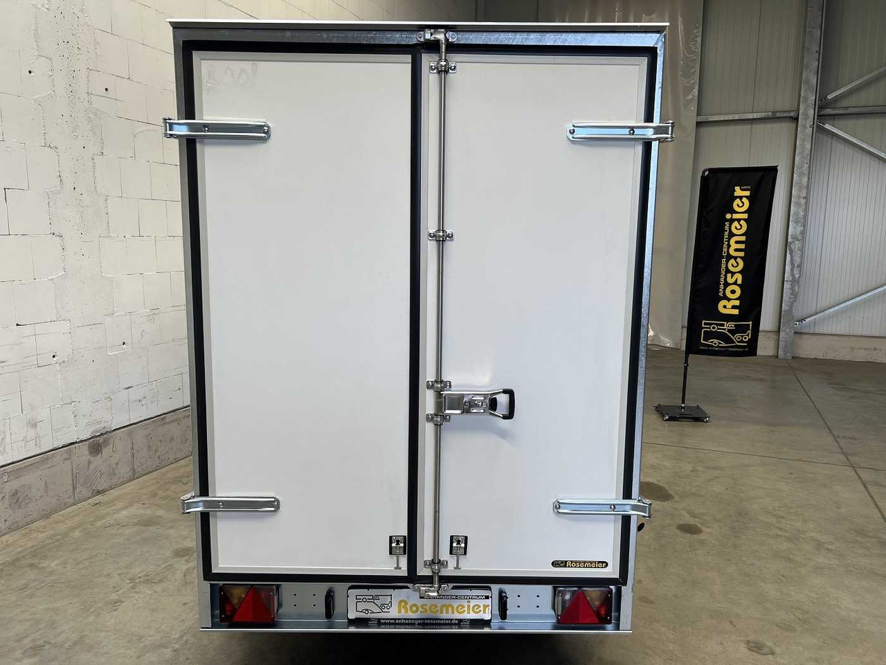 BLYSS F1330HD Seitentür,Fenster Kofferanhänger - Затворена каросерия ремарке: снимка 3 BLYSS F1330HD Seitentür,Fenster Kofferanhänger - Затворена каросерия ремарке: снимка 3