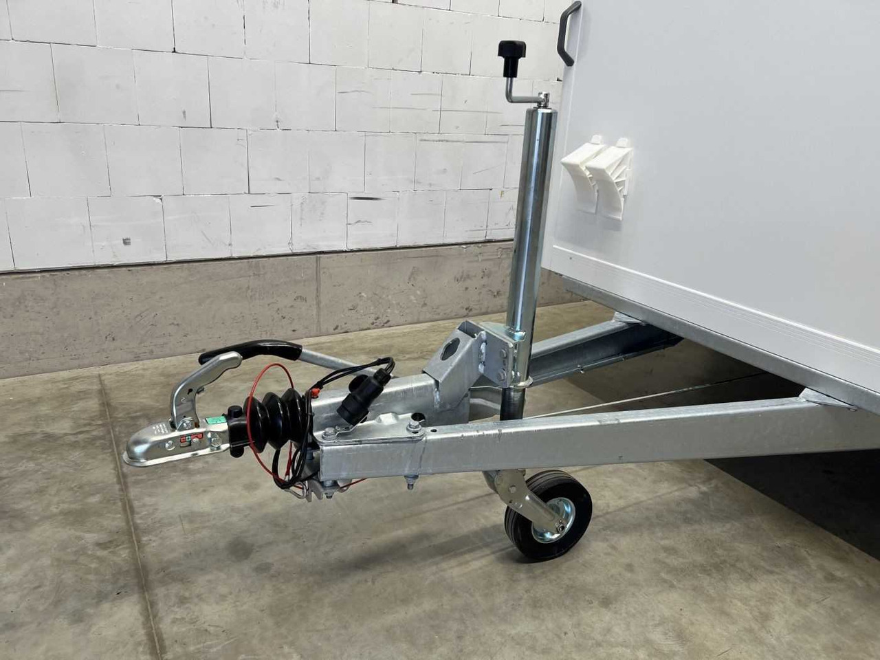 Лизинг на BLYSS FS1330/180HL Kofferanhänger BLYSS FS1330/180HL Kofferanhänger: снимка 20