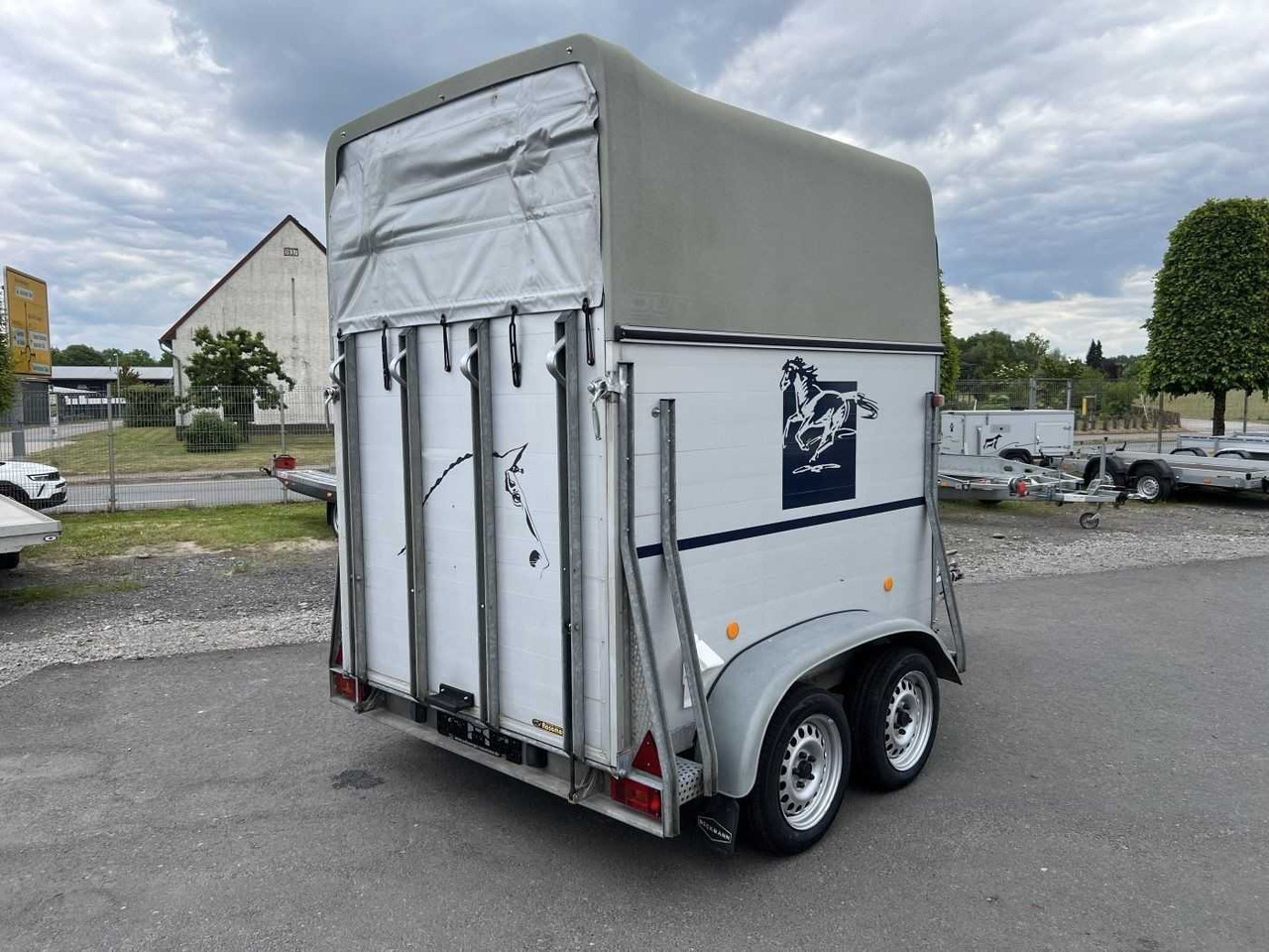 BOECKMANN Duo AP Pferdetransporter Viehanhänger - Ремарке за коне: снимка 3 BOECKMANN Duo AP Pferdetransporter Viehanhänger - Ремарке за коне: снимка 3