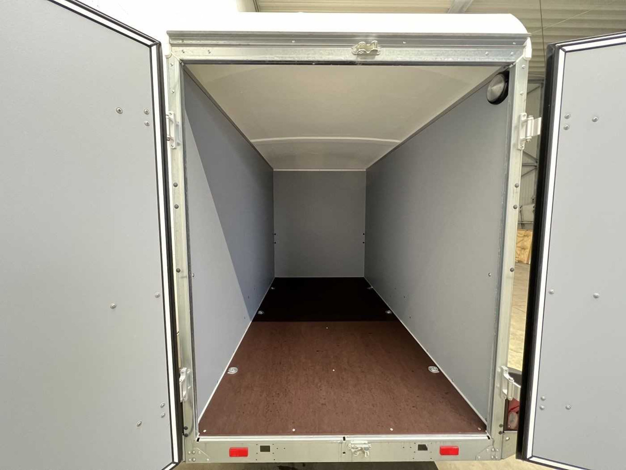 BOECKMANN KT 3015/15 M F Kofferanhänger - Затворена каросерия ремарке: снимка 3 BOECKMANN KT 3015/15 M F Kofferanhänger - Затворена каросерия ремарке: снимка 3