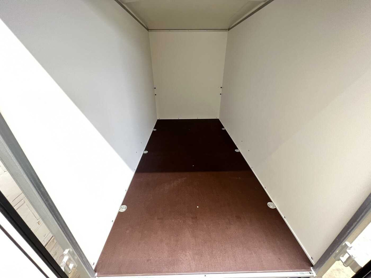 BOECKMANN KT 3015/15 M Kofferanhänger - Затворена каросерия ремарке: снимка 5 BOECKMANN KT 3015/15 M Kofferanhänger - Затворена каросерия ремарке: снимка 5