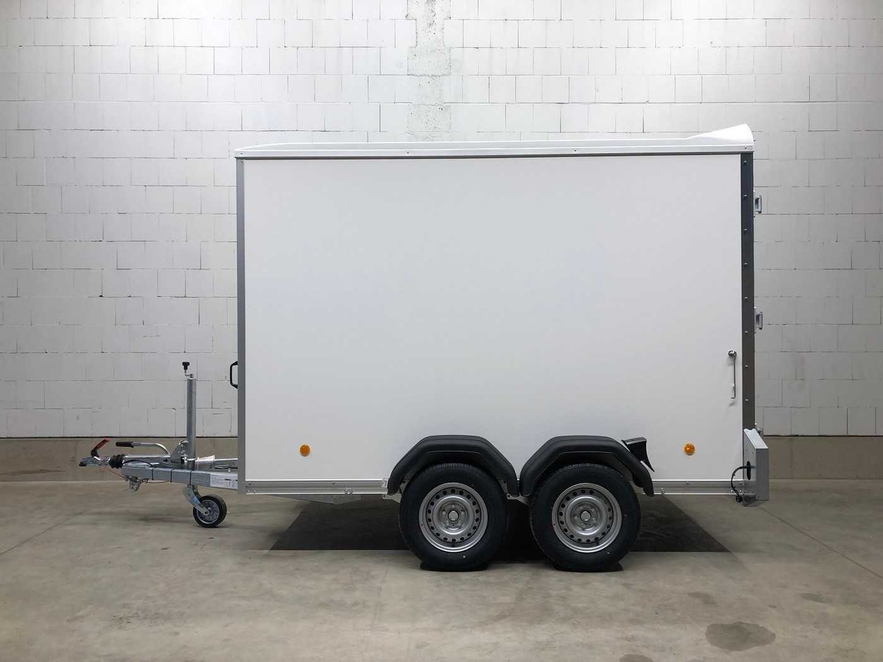 BOECKMANN KT 3015/27 H F Kofferanhänger - Затворена каросерия ремарке: снимка 2 BOECKMANN KT 3015/27 H F Kofferanhänger - Затворена каросерия ремарке: снимка 2