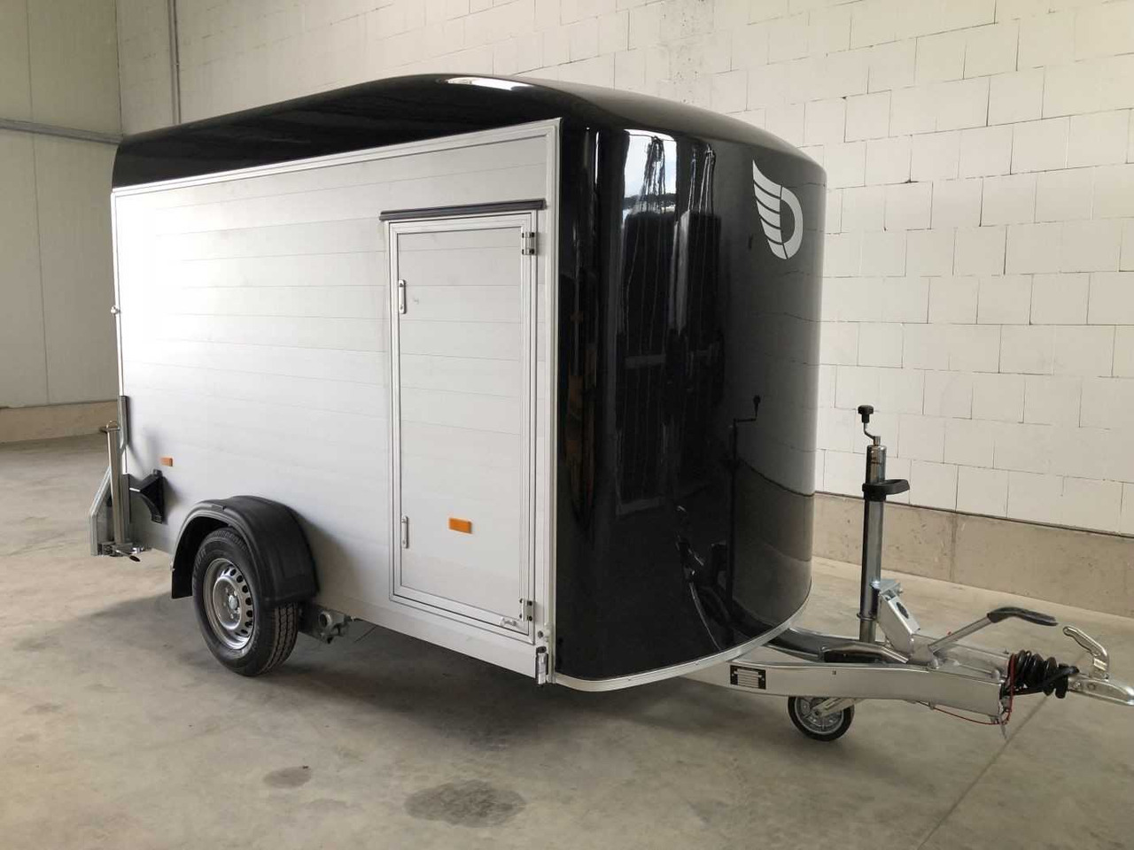 CHEVAL LIBERTE DEBON C300 Roadster Kofferanhänger - Ремарке за мотор: снимка 2 CHEVAL LIBERTE DEBON C300 Roadster Kofferanhänger - Ремарке за мотор: снимка 2