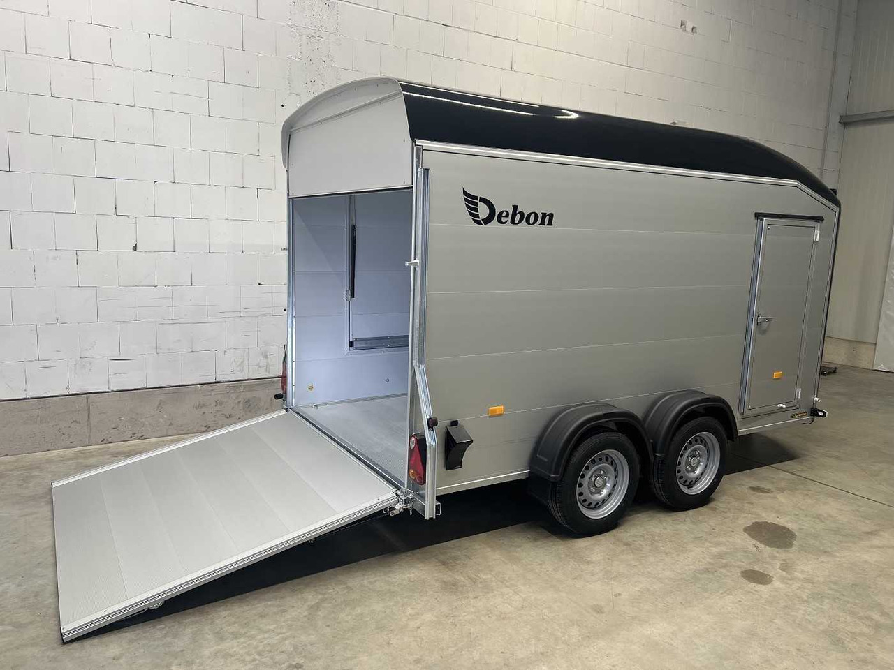 CHEVAL LIBERTE DEBON C700 Roadster Verk.Kl Tür Kofferanhänger - Затворена каросерия ремарке: снимка 3 CHEVAL LIBERTE DEBON C700 Roadster Verk.Kl Tür Kofferanhänger - Затворена каросерия ремарке: снимка 3
