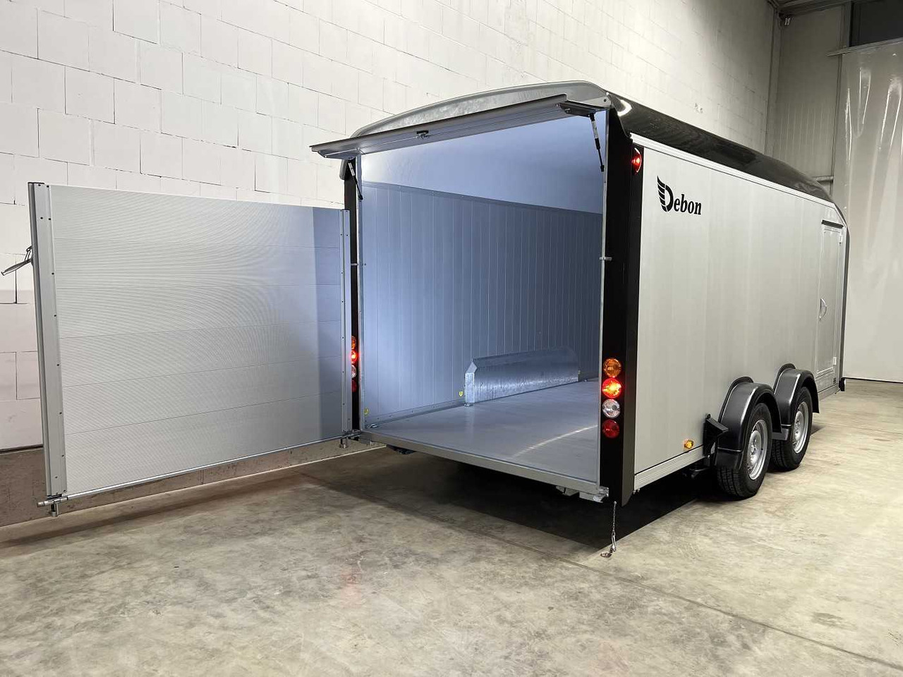 Нови Затворена каросерия ремарке CHEVAL LIBERTE DEBON C900 Roadster Kofferanhänger: снимка 7