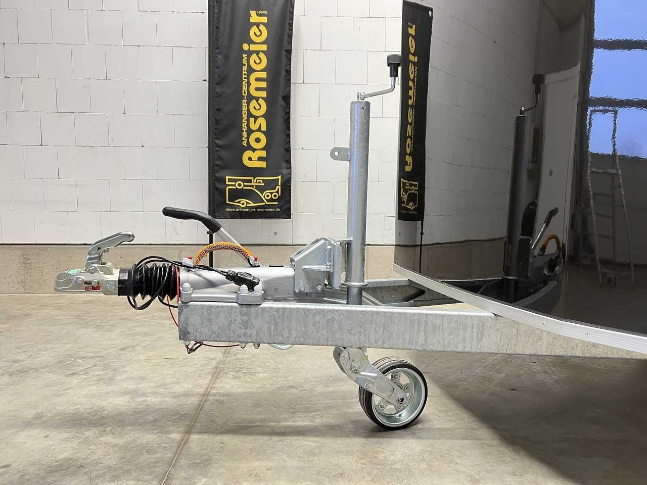 Нови Затворена каросерия ремарке CHEVAL LIBERTE DEBON C900 Roadster Kofferanhänger: снимка 25