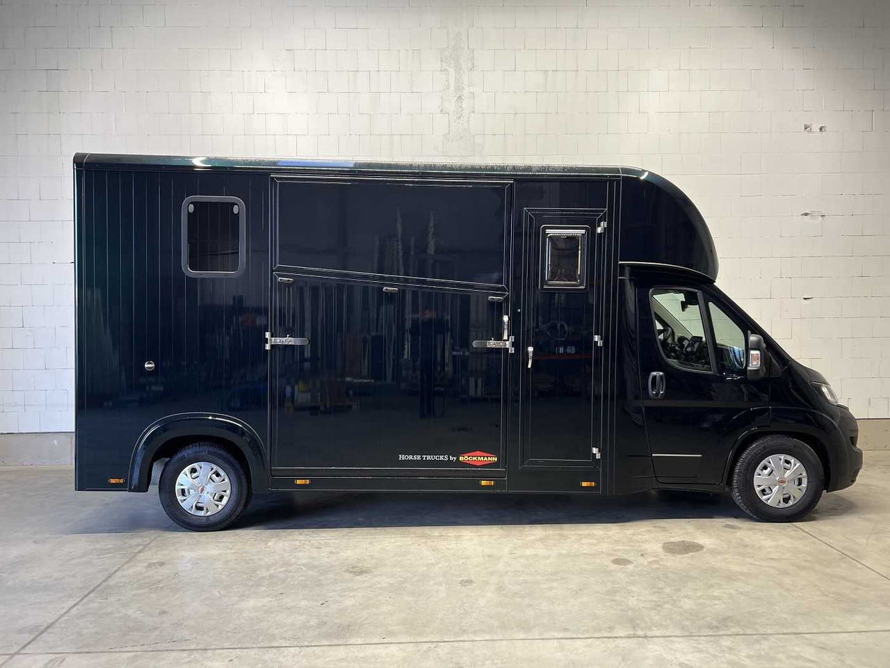Fiat Böckmann Compact L+ Stall Tour LKW - Камион за коне: снимка 1 Fiat Böckmann Compact L+ Stall Tour LKW - Камион за коне: снимка 1