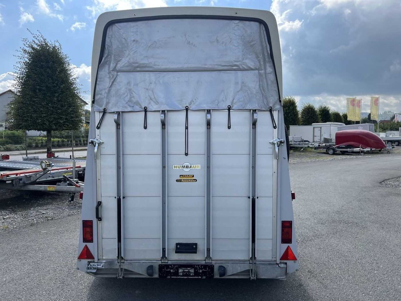 HUMBAUR HP 2000 Pferdeanhänger - Ремарке за кола: снимка 4 HUMBAUR HP 2000 Pferdeanhänger - Ремарке за кола: снимка 4